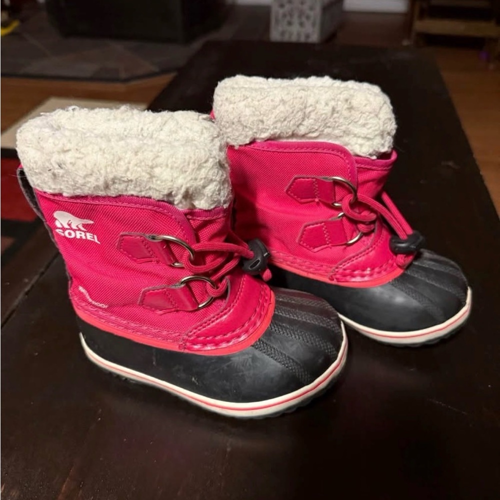 Sorel Kids' Pink and Black Winter Boots